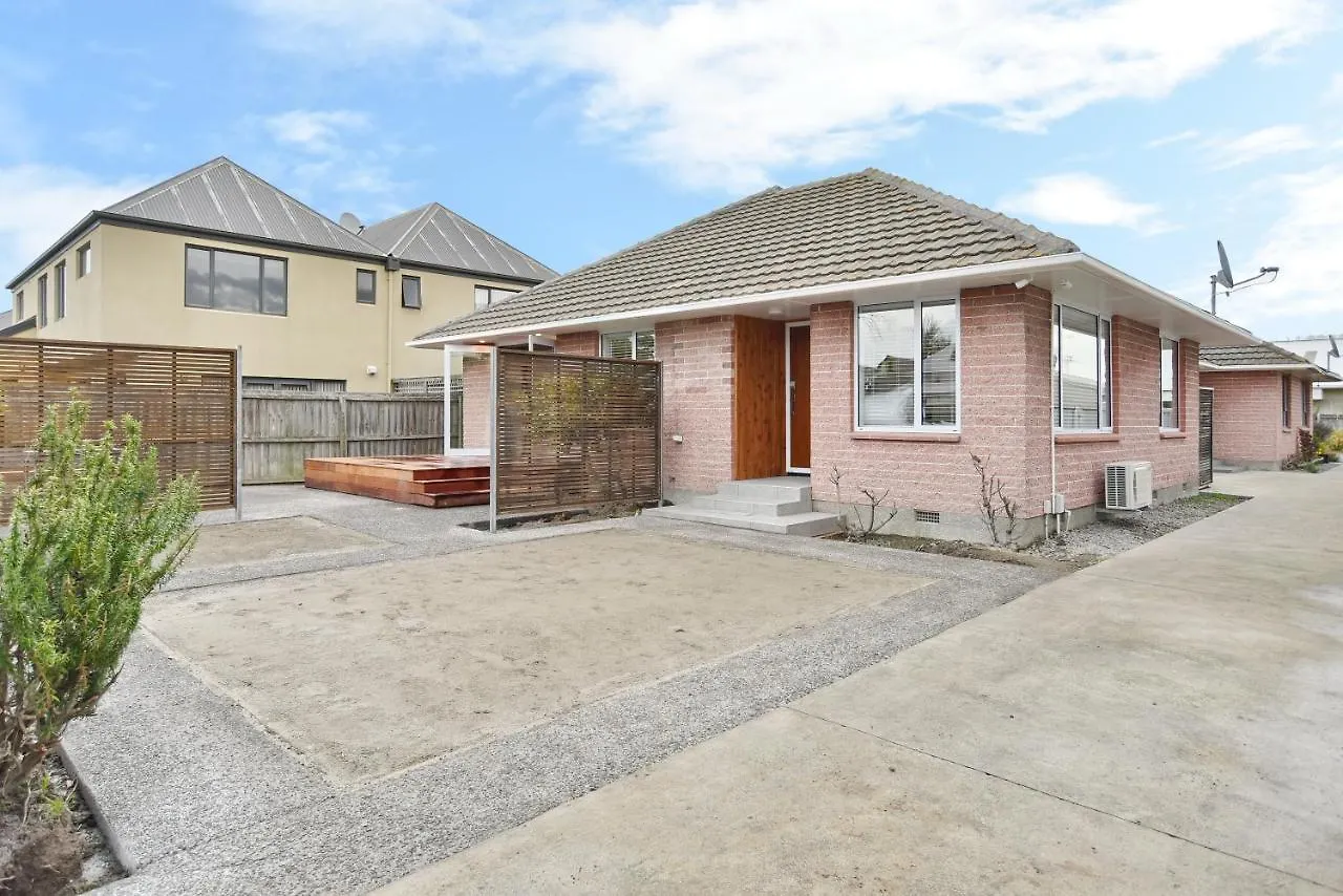 Brockworth Place - Christchurch Holiday Homes