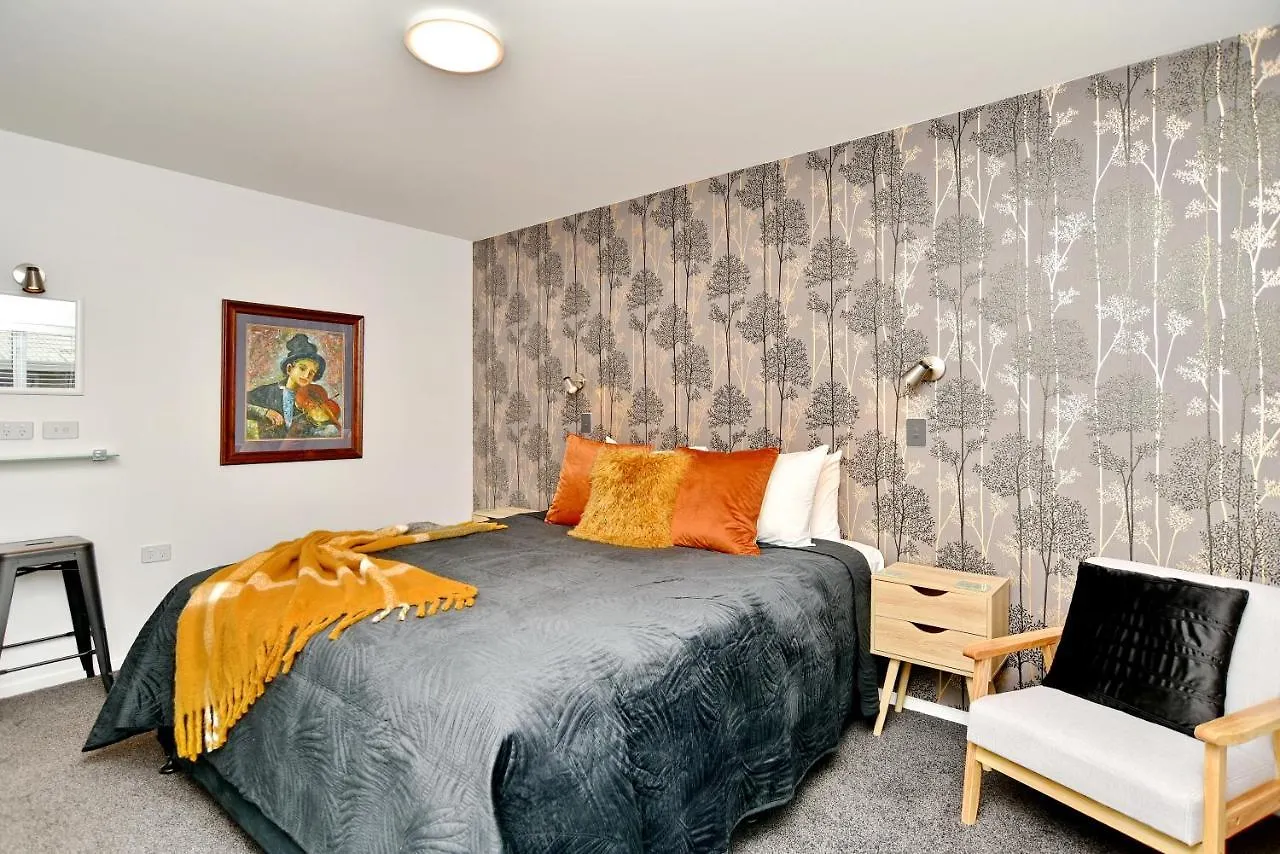 Brockworth Place - Christchurch Holiday Homes New Zealand