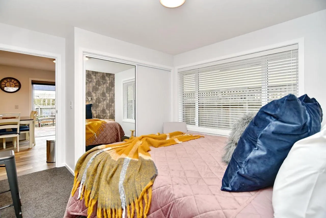 Brockworth Place - Christchurch Holiday Homes 0*,  New Zealand