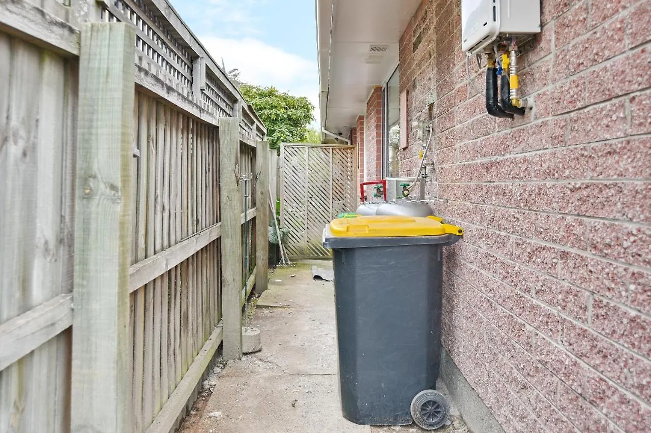 Brockworth Place - Christchurch Holiday Homes
