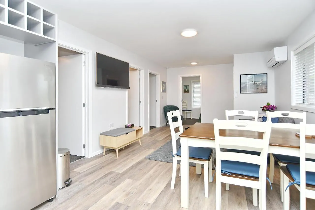 Brockworth Place - Christchurch Holiday Homes
