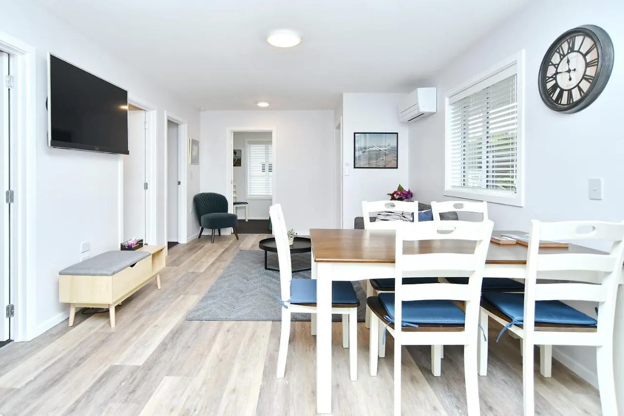 Brockworth Place - Christchurch Holiday Homes New Zealand